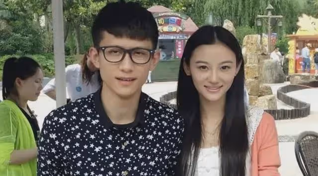 原來她早已去世!被全家8口吸血多年,26歲全身潰爛不治而亡