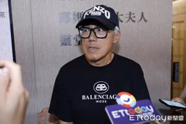 大咖歌手現身弔唁! 不舍邱璃寬喪母獻擁抱:這是必經過程