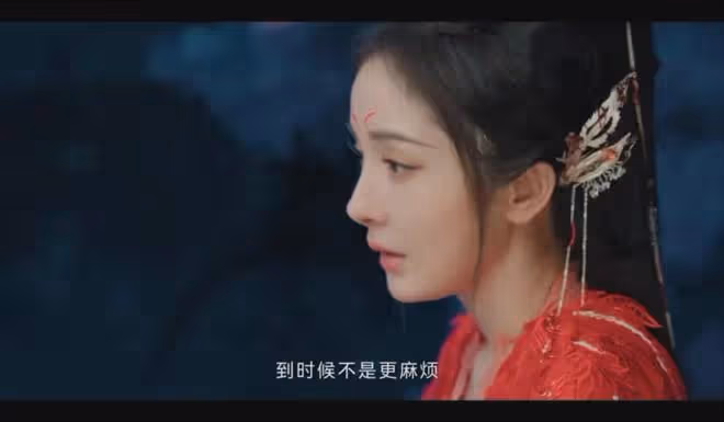 36歲楊冪又栽了!胖頭腫臉,竟以這種方式給青年演員上了一課