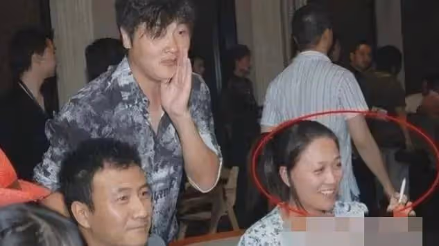 逆天大瓜!孫楠和那英嘴對嘴親吻!就是不知道對方的另一半怎麼想
