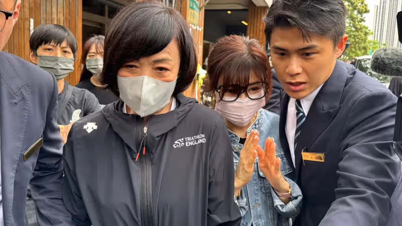 寬姐母喪｜16星弔唁！張小燕徒弟風波後首亮相最有心　謝金燕中斷《浪姐5》返台最遙遠