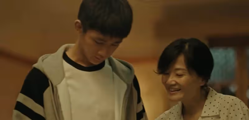 懸疑劇《看不見影子的少年》：躲過張頌文，卻被18歲男二號驚艷了