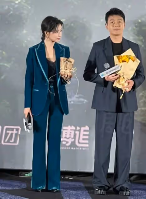 腰粗膀大、贅肉滿滿,忽胖忽瘦的劉亦菲哪來的底氣「拽」?