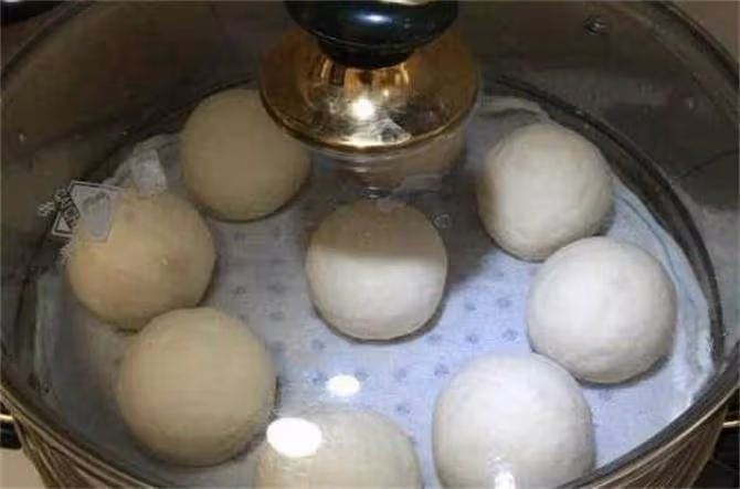 蒸饅頭是15分鐘還是20分鐘?掌握這幾點,饅頭蓬鬆柔軟,白白胖胖