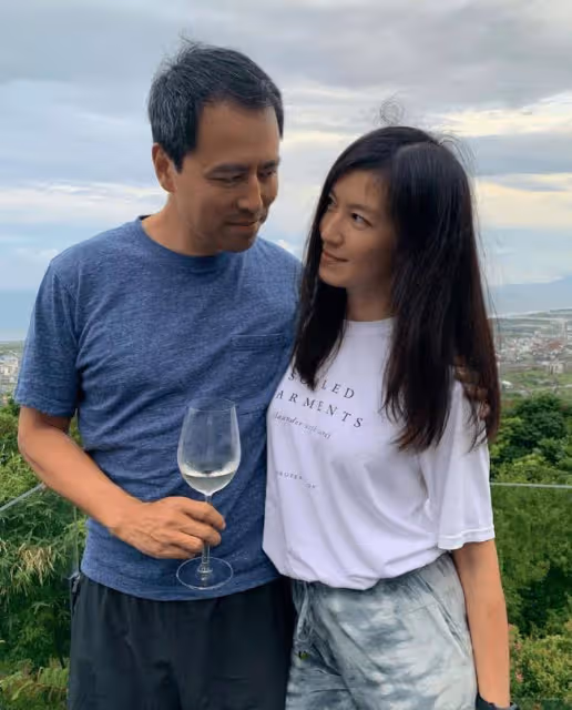 港產片女神超低胸性感現身!爆女兒嫌她年老︰內心很受傷