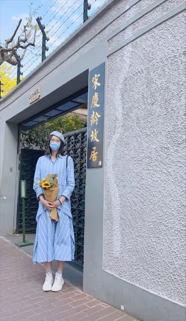 惠若琪產後首次走機場，生娃3月胖了一圈，身材豐腴氣質變化太大