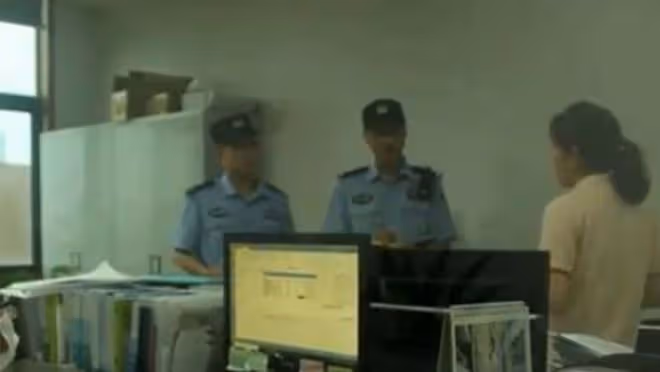 2011年,初中生盜走公款700萬,出獄後年薪36萬,半年又盜1900萬