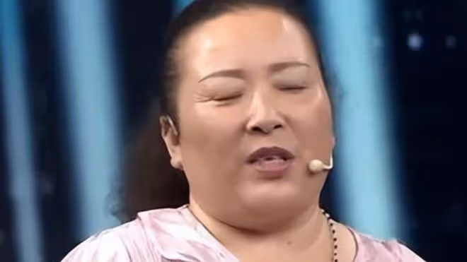 10年丈夫從家門口抱回一棄嬰,孩子長大後像丈夫,妻子要求做DNA