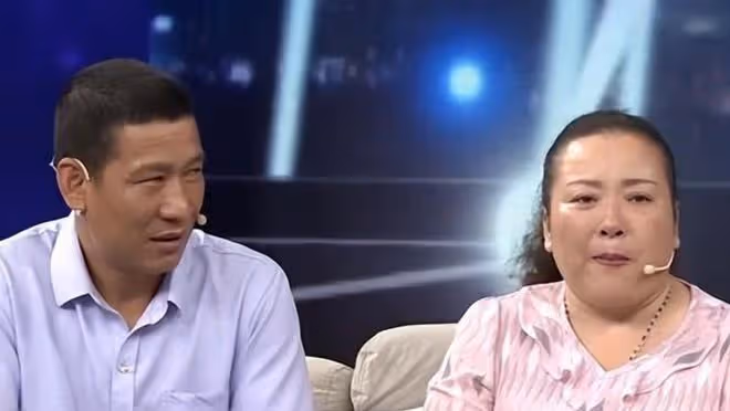 10年丈夫從家門口抱回一棄嬰,孩子長大後像丈夫,妻子要求做DNA