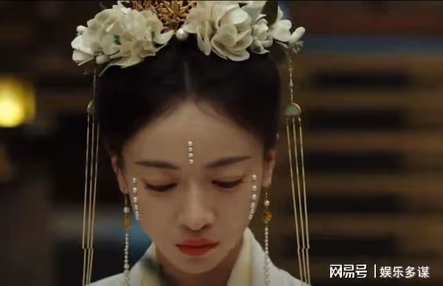 墨雨雲間:姜黎圓房拿出一物,蕭衡當場臉色大變,隔天扶腰而出
