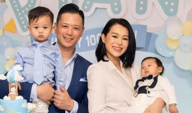 胡杏兒一家為長子慶生，她打扮隆重髮際線卻堪憂，老公越老越帥氣