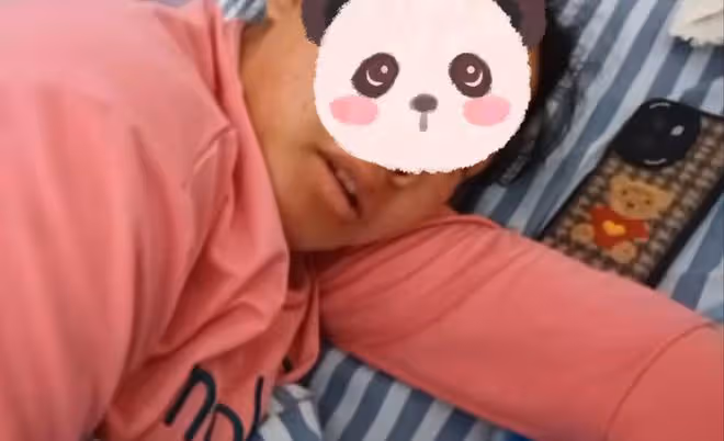 妻子四胎產女,丈夫煮12個雞蛋給補身體,炫耀自己很大方