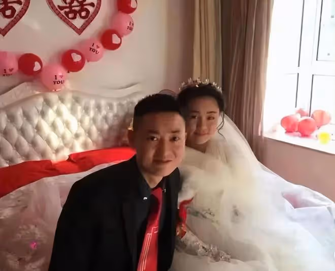 樊小慧豪宅直播攤牌,親戚集體爆料:人設全假的,離婚另有內情