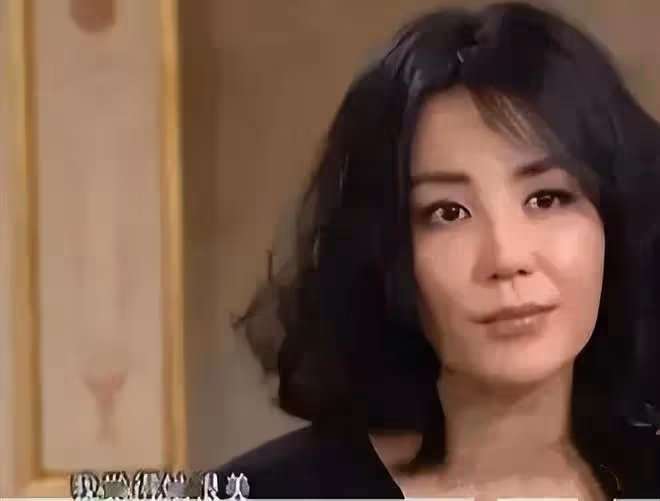 王菲女兒曬泳裝,被罵「蕩婦」,王菲:她只是不乖,但她沒有學壞
