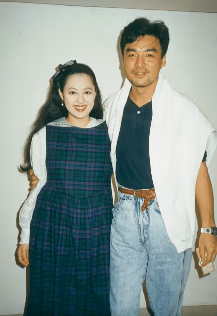砸300萬娶她回家,結婚11年欠債2.5億,他悔不當初:「女人要知足」