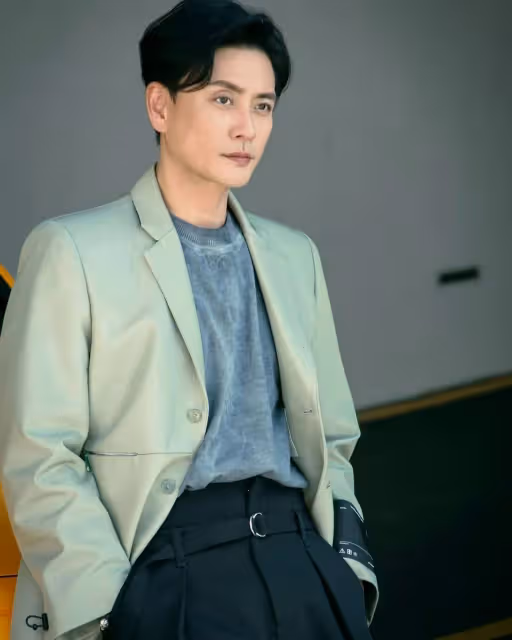 新劇即將開播!TVB前當家小生內地綜藝再現《衝上雲霄》,公開回應整容質疑