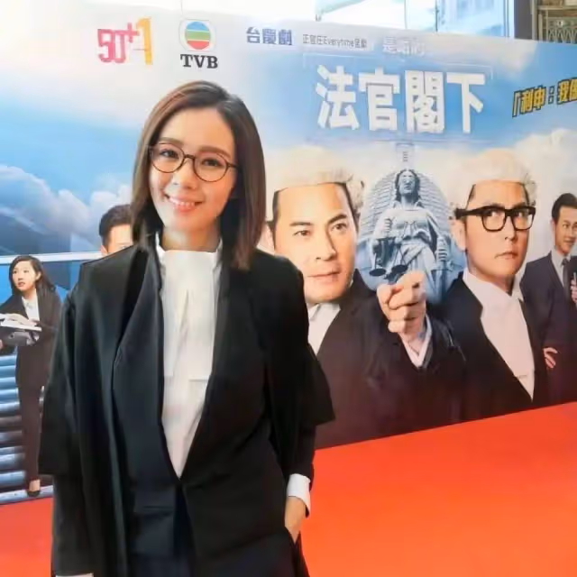 拍廣告惹爭議,TVB前學霸港姐冠軍四字回應,曾因結婚擺酒席而大出風頭