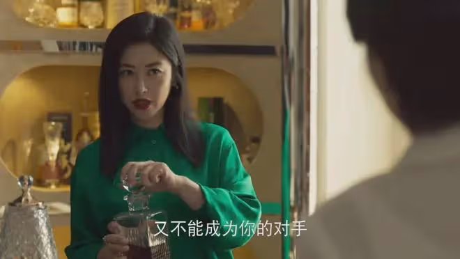 劉亦菲太美太牛了!《玫瑰的故事》首播單集10廣,收視率飆到1.9