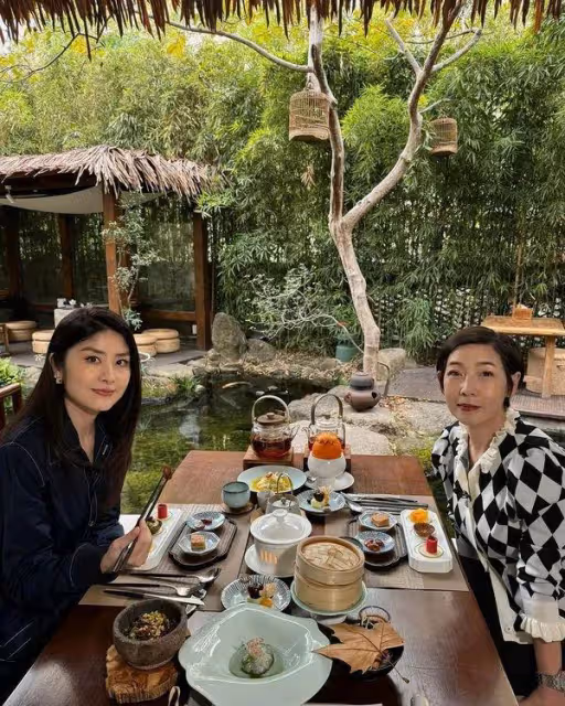 TVB資深主持被批訪問技巧差,全程只為討好嘉賓,網友直言很失望