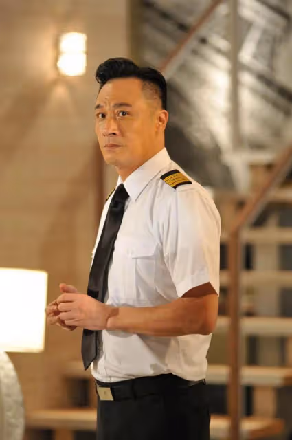 62歲港星竟cosplay扮哪咤，一改冷酷嚴肅形象！30年前就惡搞過王菲