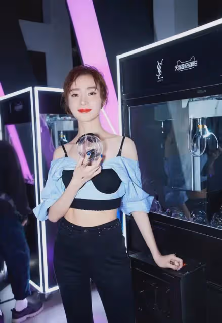 盤點「內衣外穿」的10位美女明星,看看誰最性感?