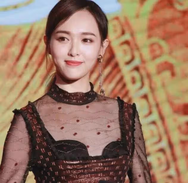 盤點「內衣外穿」的10位美女明星,看看誰最性感?