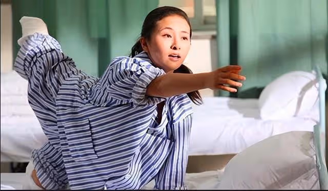 回顧地震中喪失雙腿的廖智,6年後再嫁華裔學霸,兒女雙全很幸福
