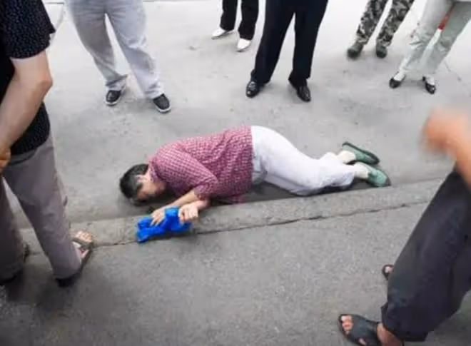回顧:安徽女學生扶老人反被訛,家屬威脅:不拿錢就養我們一家