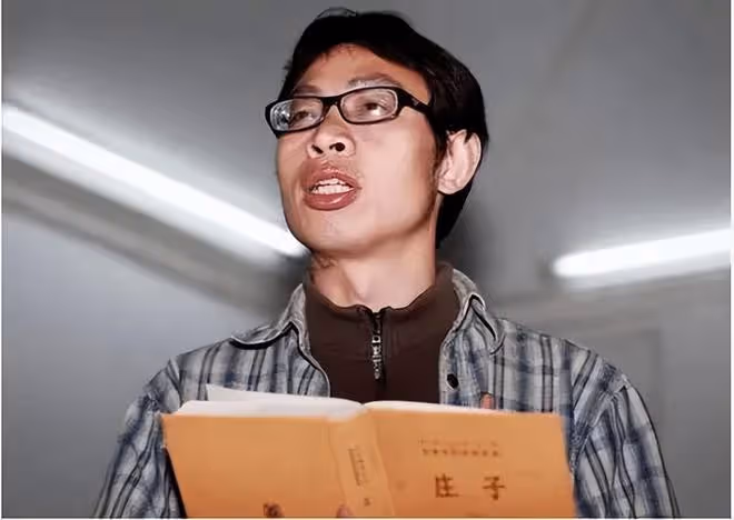 08年汶川地震,丟下學生逃跑的北大才子「范跑跑」,後來怎麼樣了