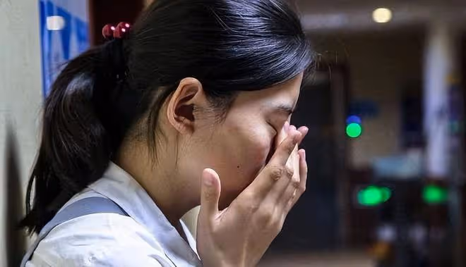 15年前被遺棄女孩找到親生父親，孝敬11年被告知是假的，後來如何