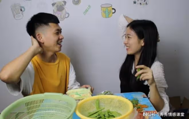 離婚前我將頭像換閨蜜同款,凌晨兩點收到丈夫消息,我決定不離了