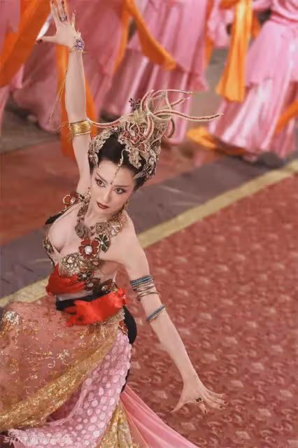 她曾是古裝第一美人,被狗咬毀容後,如今40歲靠演壞女人翻身