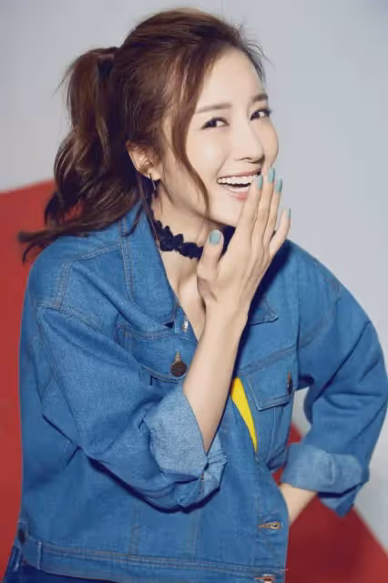 她曾是古裝第一美人,被狗咬毀容後,如今40歲靠演壞女人翻身