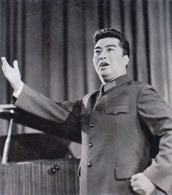 他是李雙江長子:從未享受過父愛,卻承擔起父親和繼母晚年生活