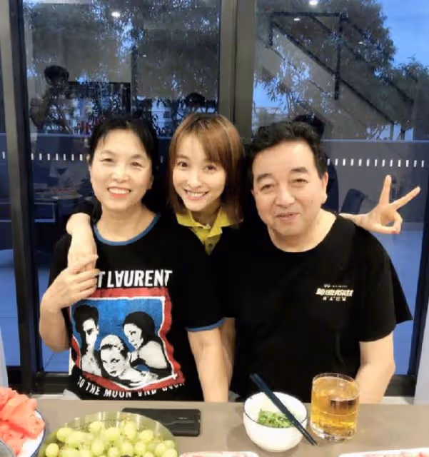 41歲吳昕和鄭凱交往,疑似同居?那苗苗怎麼辦?
