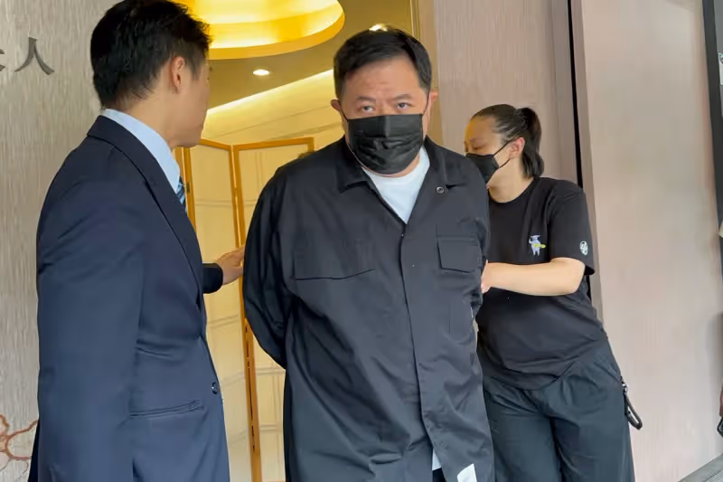 寬姐母喪｜曾寶儀和男友現身致意　被問曾志偉動向這樣回