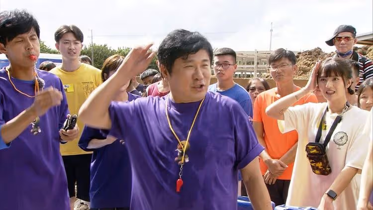 同學潑水不手軟直衝胡瓜鼻子　天王崩潰「好像在吃哇沙米」