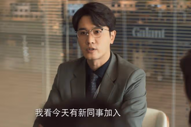 玫瑰的故事:黃亦玫爬上莊國棟的床,她還未成年?難怪黃振華憤怒