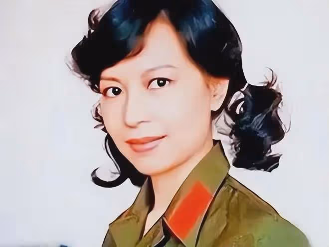 她靠拍大尺度片成名,17歲被泰國總理弟弟追求,晚年卻成國之棟樑