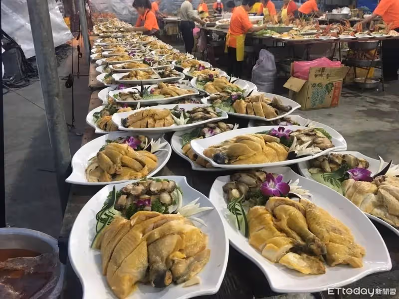 南下吃喜酒！親戚辦流水席「一桌5000元」還加收禮金　疑惑「菜色會很好嗎」在地人一面倒～