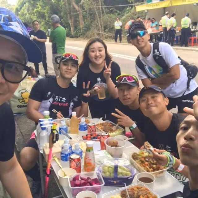 TVB億萬駙馬與太太曬恩愛閃爆螢幕，女方樣貌常被嘲笑，男方被指吃軟飯