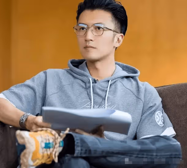 張柏芝親子鑑定揭露謝賢尷尬,謝霆鋒生活陷入混亂