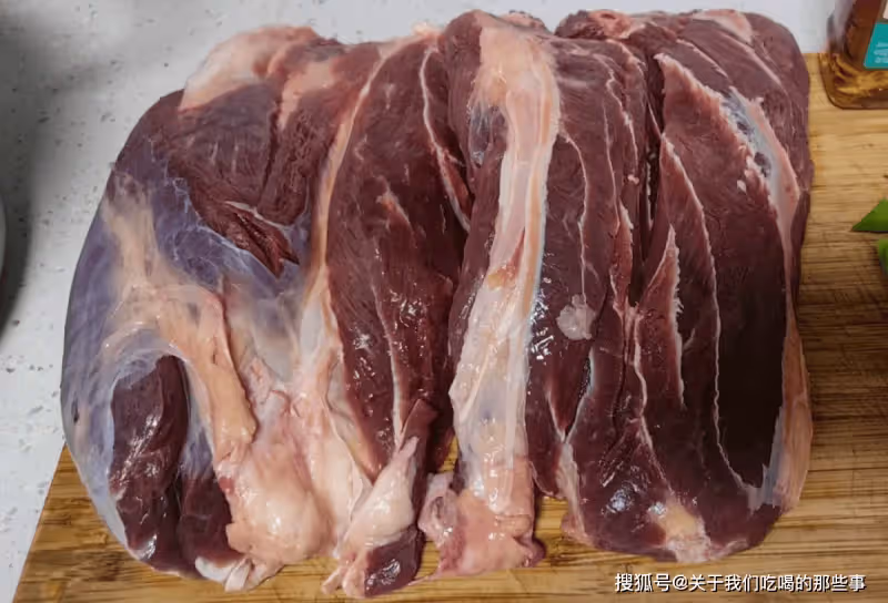 做醬牛肉,牢記「2醬2泡」,牛肉醬香濃郁,緊實不散花,方法簡單