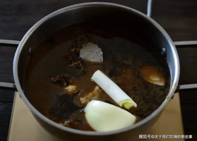 做醬牛肉,牢記「2醬2泡」,牛肉醬香濃郁,緊實不散花,方法簡單