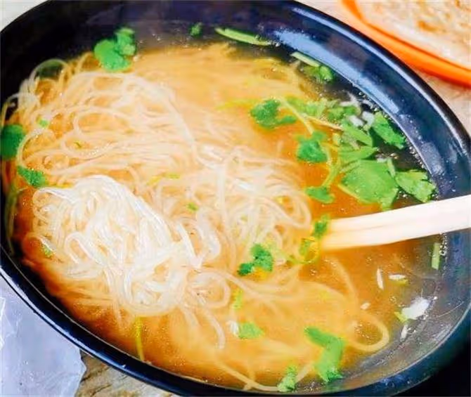 油絲面是什麼原料做的?油絲面和朝鮮面一樣嗎?