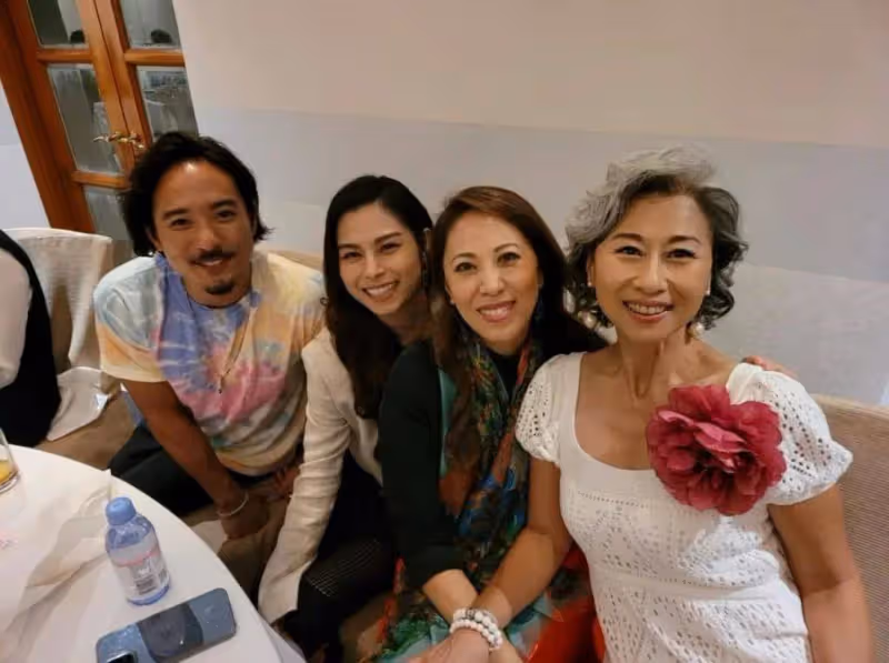 因唱TVB主題曲一炮而紅,曾患家族性遺傳癌症被治癒,劉德華曾為其歌曲填詞