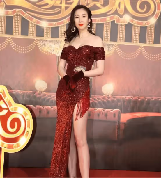 TVB八億富婆在內地購置2000萬豪宅,因高調分享奢侈品,被網友質疑炫富
