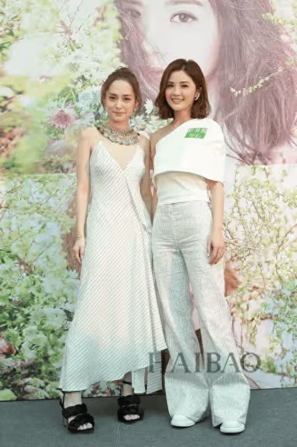 組合知名度曾經比肩Twins,吳雨霏女兒先天性心臟病,停工陪伴
