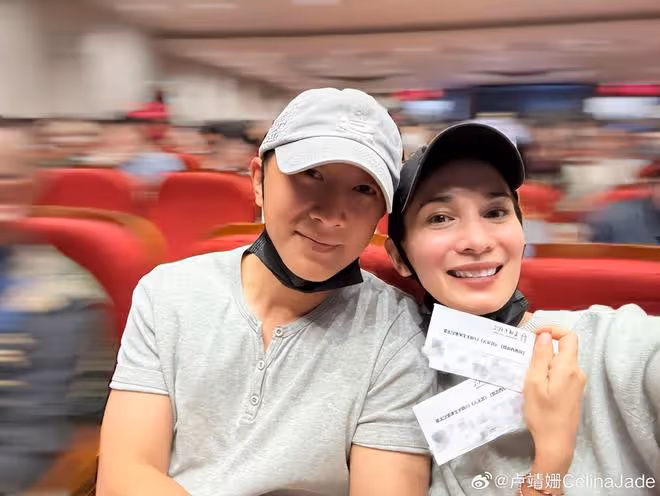 韓庚卡點曬照為盧靖姍慶生,1歲混血女兒罕出鏡,一家三口超幸福