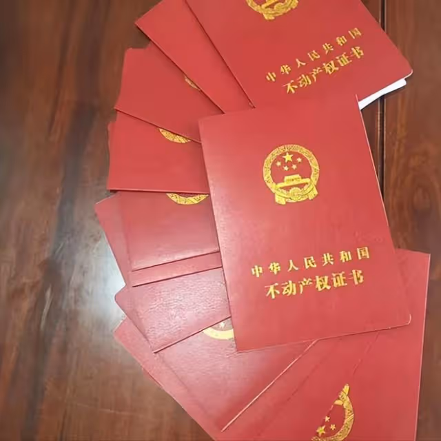 2006年,三姐妹父母雙亡被養父撫養8年,卻親手把養父送進了牢房